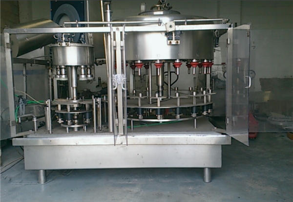 10-pään negatiivisen paineen hajuvesipullojen täyttölaite