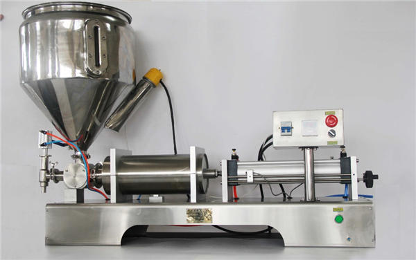 Puhdas pneumaattinen puoliautomaattinen hedelmähillojen täyttökone