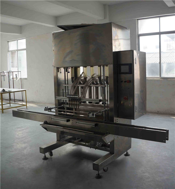 Eteerisen öljypullon täyttökone